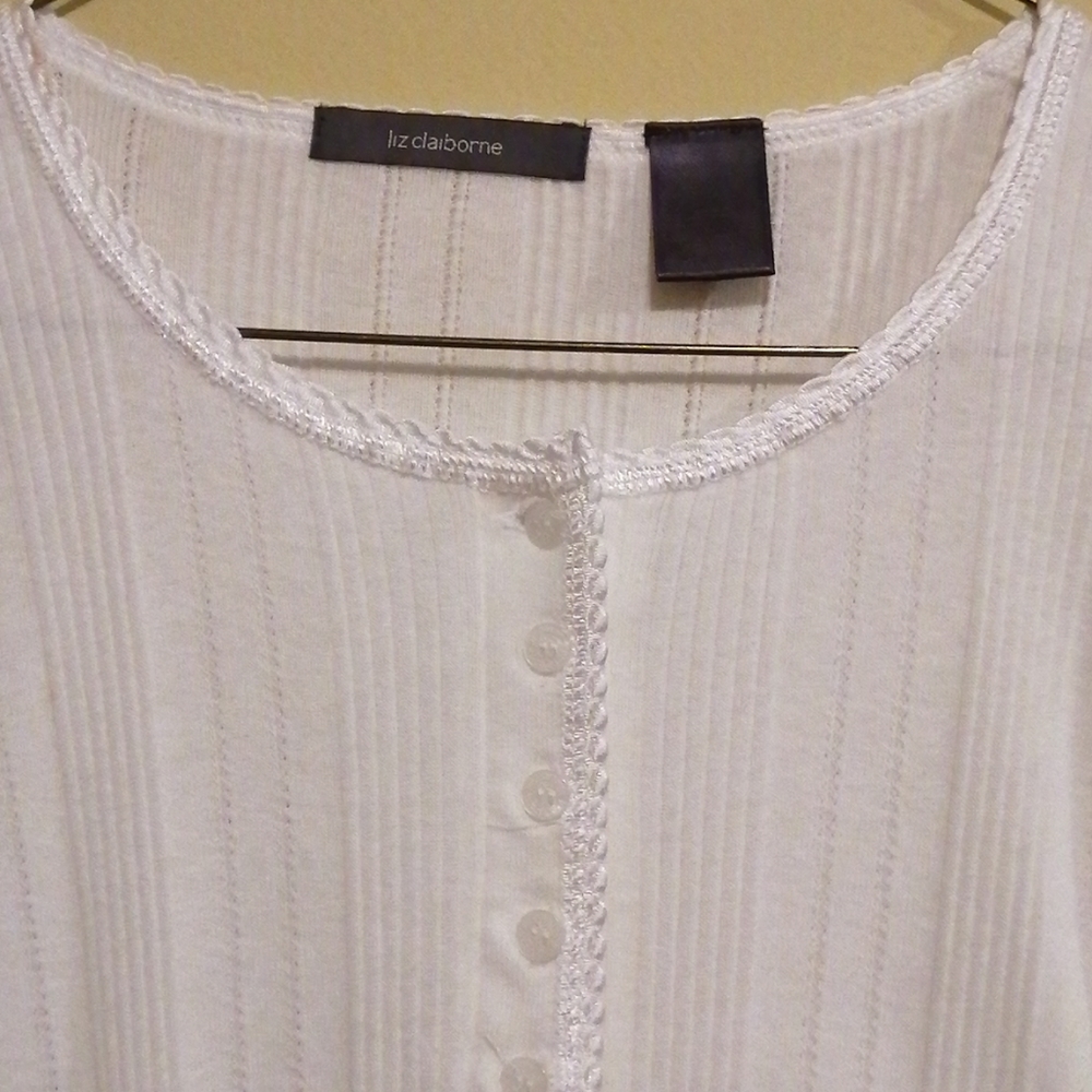 Liz Claiborne White  3/4 Sleeve Knit Top